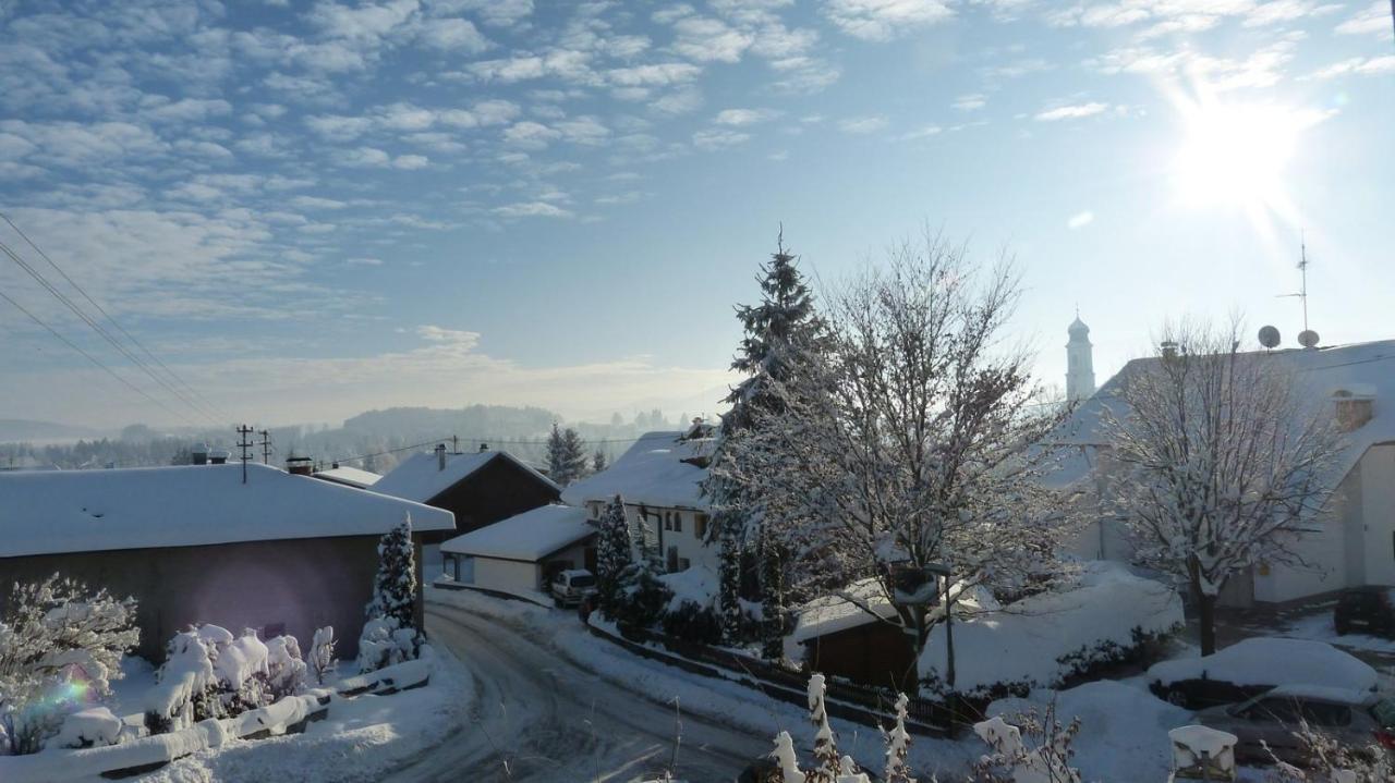 Pension Hirsch Лехбрук Экстерьер фото