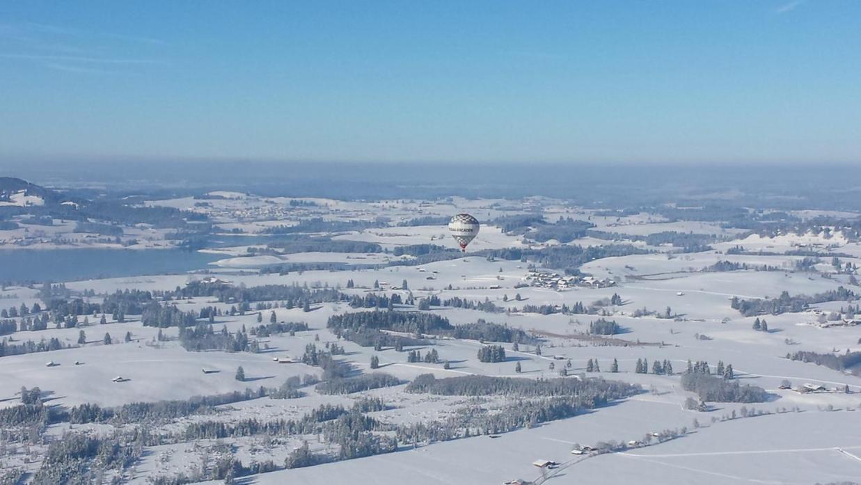 Pension Hirsch Лехбрук Экстерьер фото