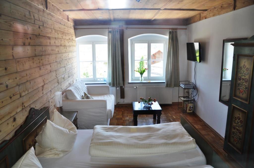 Pension Hirsch Лехбрук Номер фото