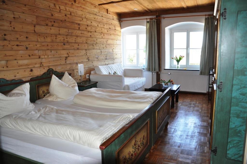 Pension Hirsch Лехбрук Экстерьер фото