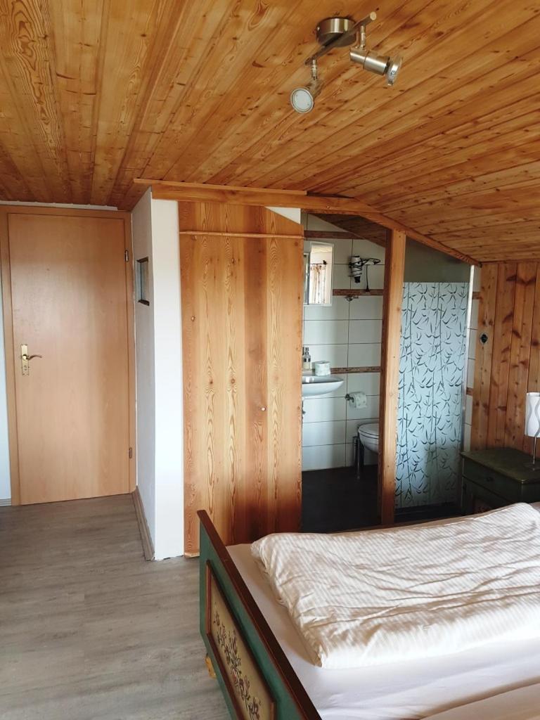 Pension Hirsch Лехбрук Номер фото