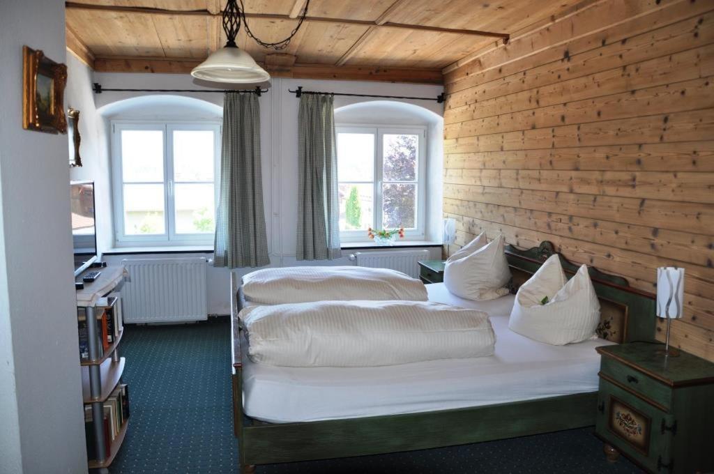 Pension Hirsch Лехбрук Номер фото